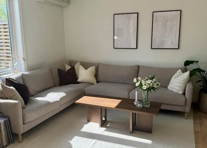 With Sunny Balcony 아파트 *